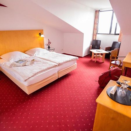 Hotel Loewenstein Gerolstein Buitenkant foto